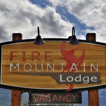 Fire Mountain Two Bedroom Condo Канмор Екстериор снимка