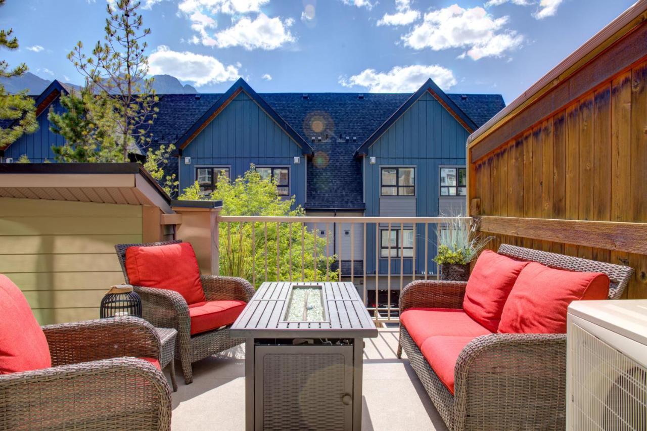 Fire Mountain Two Bedroom Condo Канмор Екстериор снимка